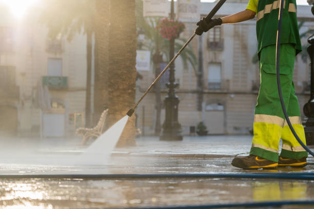Best Gutter Cleaning  in Kenneth City, FL